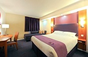 Premier Inn Sunbury (Kempton Park)